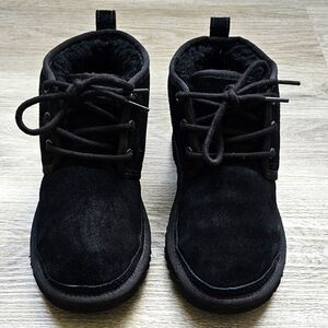 UGG Neumel Black Suede Lace-Up Boots – Women’s Size 7
